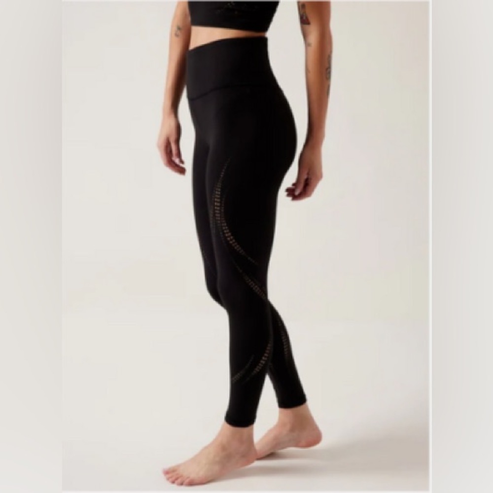 Athleta Elation Lasercut tight size XS - Picture 2 of 15